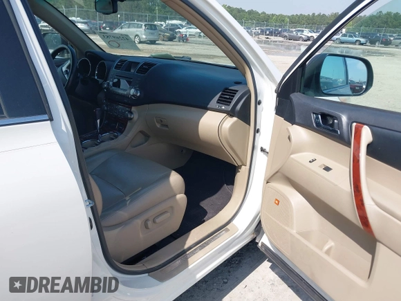 2012 Toyota Highlander Limited with VIN 5TDYK3EH6CS067765, listed as a IAAI auction lot 42269783 with Not provided miles and . Bid and sale history available at DreamBid. Image 5.