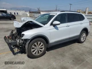 2018 Volkswagen Tiguan SEL z VIN 3VV3B7AX1JM151778, wystawiony jako Copart lot #60145815 z przebiegiem 68 442 mil mil oraz Czysty tytuł • Clean title. Historia ofert i sprzedaży dostępna na DreamBid. Obrazek 1.