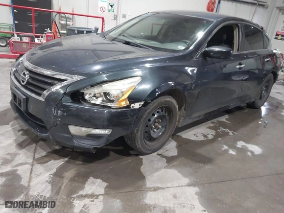 2013 Nissan Altima 2.5 SL with VIN 1N4AL3AP5DC225887, listed as a IAAI auction lot 41222210 with 290,311 mi miles. Bid and sale history available at carsss.com. Image 2.