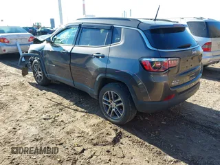 2018 Jeep Compass Latitude with VIN 3C4NJDBBXJT458268, listed as a IAAI auction lot 40965832 with 86,553 mi miles and . Bid and sale history available at DreamBid. Image 3.