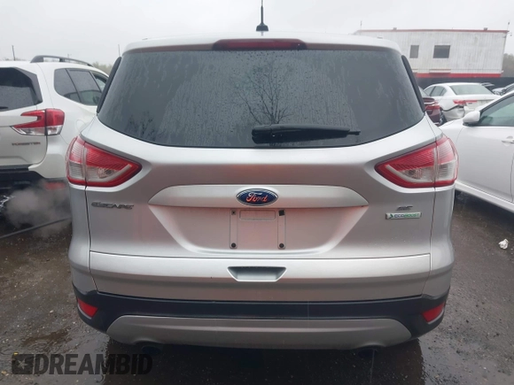 2013 Ford Escape SE with VIN 1FMCU0GX8DUD84074, listed as a IAAI auction lot 42003244 with 147,323 mi miles. Bid and sale history available at carsss.com. Image 16.