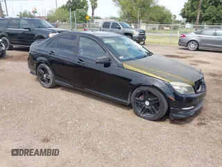 2011 Mercedes-Benz C 300 Sport с VIN WDDGF5EB7BR140605, выставлен на аукционе IAAI как лот 42848228 с пробегом 122 846 миль миль и . История ставок и продаж доступна на DreamBid. Изображение 1.