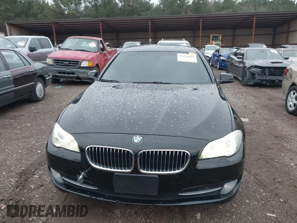 2013 BMW 5 Series 528i with VIN WBAXG5C54DD231297, listed as a IAAI auction lot 41209069 with 79,878 mi miles and . Bid and sale history available at carsss.com. Image 6.