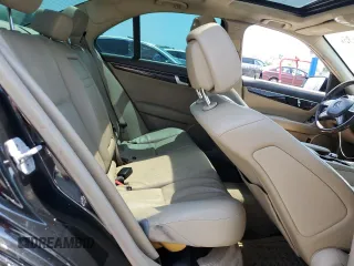 2012 Mercedes-Benz C 300 Sport z VIN WDDGF8BB6CA540760, wystawiony jako Copart lot #63679585 z przebiegiem 199 160 mil mil oraz Szkoda całkowita • Salvage title. Historia ofert i sprzedaży dostępna na DreamBid. Obrazek 10.