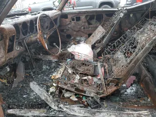 1970 Pontiac GTO z VIN 242370Z111774, wystawiony jako Copart lot #44573755 z przebiegiem Nie podano mil oraz Nie do naprawy • Non repairable. Historia ofert i sprzedaży dostępna na DreamBid. Obrazek 7.