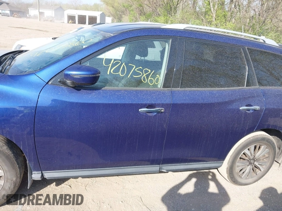 2017 Nissan Pathfinder SV with VIN 5N1DR2MM0HC695523, listed as a IAAI auction lot 42075860 with 156,725 mi miles and . Bid and sale history available at DreamBid. Image 14.