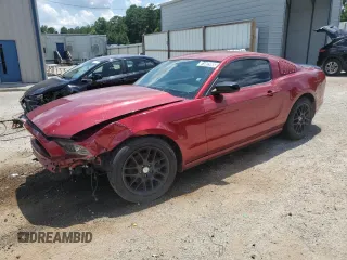2014 Ford Mustang V6 with VIN 1ZVBP8AM3E5325320, listed as a Copart auction lot 61002985 with 106,382 mi miles and Clean title. Bid and sale history available at DreamBid. Image 1.
