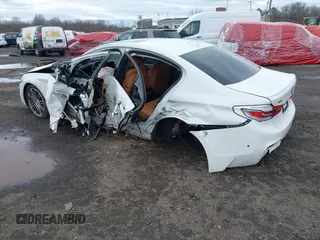 2018 BMW 5 Series M550i xDrive с VIN WBAJB9C56JB035929, выставлен на аукционе IAAI как лот 41732048 с пробегом 87 896 миль миль и . История ставок и продаж доступна на DreamBid. Изображение 3.