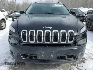 2017 Jeep Cherokee Latitude z VIN 1C4PJMCSXHW631380, wystawiony jako Copart lot #45290735 z przebiegiem 112 326 mil mil oraz Czysty tytuł • Clean title. Historia ofert i sprzedaży dostępna na DreamBid. Obrazek 5.