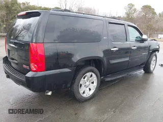 2008 GMC Yukon XL SLT 4SB z VIN 1GKFK16328J230256, wystawiony jako IAAI lot #41095902 z przebiegiem 506 991 mil mil oraz . Historia ofert i sprzedaży dostępna na DreamBid. Obrazek 4.