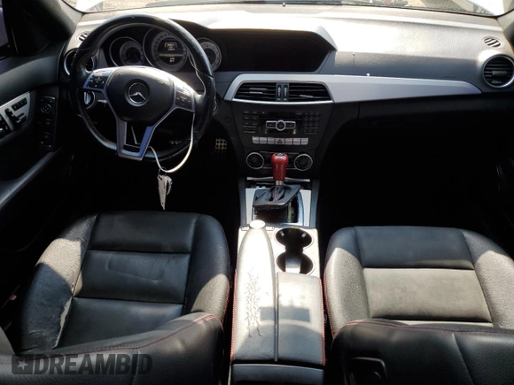 2013 Mercedes-Benz C 300 Sport с VIN WDDGF8AB7DR243159, выставлен на аукционе Copart как лот 64628795 с пробегом 143 014 миль миль и Чистый • Clean title. История ставок и продаж доступна на DreamBid. Изображение 8.