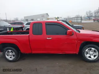 2011 Chevrolet Colorado LT w/1LT with VIN 1GCESCF92B8135640, listed as a IAAI auction lot 41509744 with 105,409 mi miles. Bid and sale history available at carsss.com. Image 13.