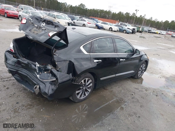 2016 Nissan Altima 2.5 SL with VIN 1N4AL3AP4GC161524, listed as a IAAI auction lot 41317383 with 144,810 mi miles. Bid and sale history available at carsss.com. Image 4.