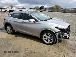 2018 Infiniti QX30 Premium with VIN SJKCH5CP0JA048053, listed as a Copart auction lot 48202385 with 90,578 mi miles and Salvage title. Bid and sale history available at DreamBid. Image 4.