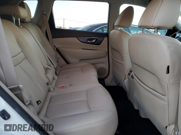 2016 Nissan Rogue SV z VIN 5N1AT2MV5GC825923, wystawiony jako Copart lot #87310844 z przebiegiem 68 534 mil mil oraz Szkoda całkowita • Salvage title. Historia ofert i sprzedaży dostępna na DreamBid. Obrazek 11.