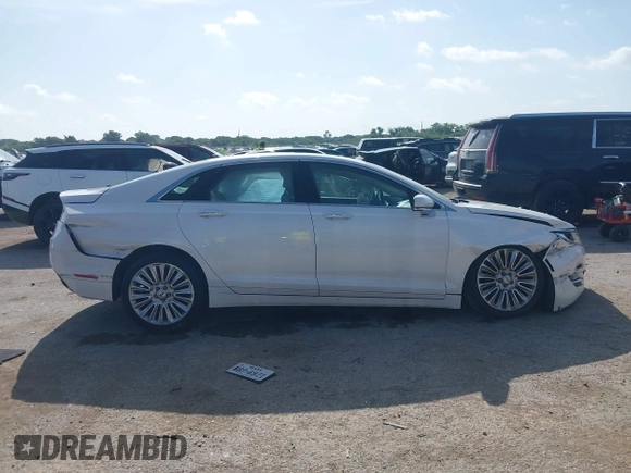 2016 Lincoln MKZ z VIN 3LN6L2G98GR618707, wystawiony jako IAAI lot #42569269 z przebiegiem 159 545 mil mil oraz . Historia ofert i sprzedaży dostępna na DreamBid. Obrazek 14.