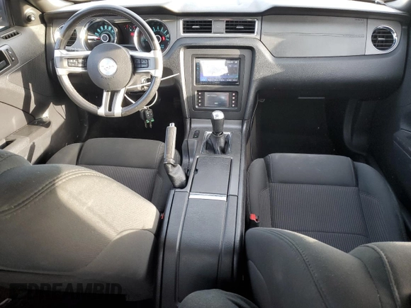 2013 Ford Mustang V6 with VIN 1ZVBP8AM3D5259477, listed as a Copart auction lot 51138405 with 104,667 mi miles and Salvage Title. Bid and sale history available at carsss.com. Image 8.