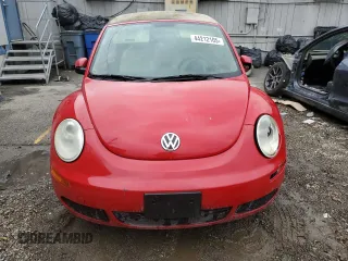 2008 Volkswagen Beetle SE with VIN 3VWRG31Y88M403738, listed as a Copart auction lot 44212105 with 126,926 mi miles and Clean title. Bid and sale history available at DreamBid. Image 5.