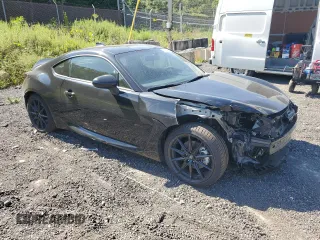 2024 Toyota GR86 Premium with VIN JF1ZNBE17R8756676, listed as a Copart auction lot 70077604 with 1,296 mi miles and Salvage Title. Bid and sale history available at carsss.com. Image 4.