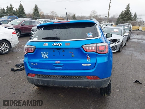 2019 Jeep Compass Latitude with VIN 3C4NJDBB5KT648383, listed as a IAAI auction lot 41681703 with 76,905 mi miles. Bid and sale history available at carsss.com. Image 17.