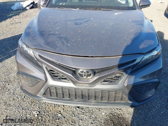 2021 Toyota Camry SE Nightshade with VIN 4T1G11AK2MU485544, listed as a IAAI auction lot 41000022 with 57,374 mi miles. Bid and sale history available at carsss.com. Image 12.