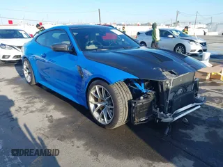 2025 BMW M4 Competition xDrive z VIN WBS33HK09SCS41954, wystawiony jako IAAI lot #41964306 z przebiegiem 10 682 mil mil oraz . Historia ofert i sprzedaży dostępna na DreamBid. Obrazek 1.