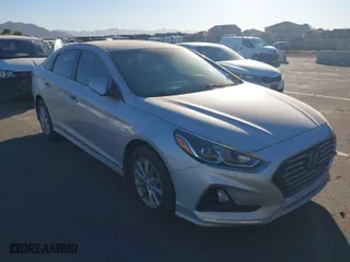 2018 Hyundai Sonata SE with VIN 5NPE24AF9JH699093, listed as a IAAI auction lot 40668494 with 1 mi miles. Bid and sale history available at carsss.com. Image 1.