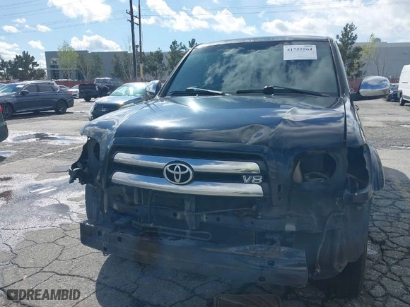 2005 Toyota Tundra SR5 with VIN 5TBET34185S475717, listed as a IAAI auction lot 41755564 with 237,629 mi miles. Bid and sale history available at carsss.com. Image 6.