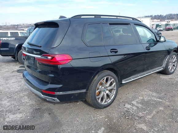 2021 BMW X7 xDrive40i with VIN 5UXCW2C08M9E57046, listed as a IAAI auction lot 41601223 with 43,988 mi miles. Bid and sale history available at carsss.com. Image 4.