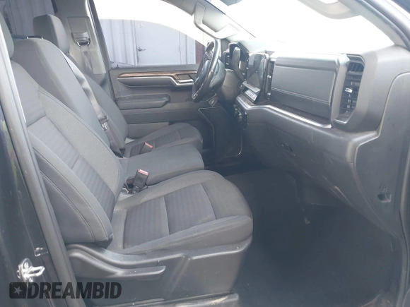 2022 Chevrolet Silverado 1500 RST with VIN 3GCUDEETXNG583752, listed as a IAAI auction lot 41809678 with 68,902 mi miles and . Bid and sale history available at DreamBid. Image 5.