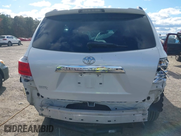 2013 Toyota Highlander with VIN 5TDZA3EH2DS038661, listed as a IAAI auction lot 40925630 with 143,773 mi miles and . Bid and sale history available at DreamBid. Image 17.