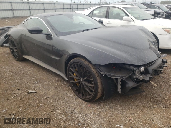 2023 Aston Martin Vantage z VIN SCFSMGAW7PGN07196, wystawiony jako Copart lot #55477894 z przebiegiem 2195 mil mil oraz Szkody całkowita. Historia ofert i sprzedaży dostępna na DreamBid. Obrazek 4.