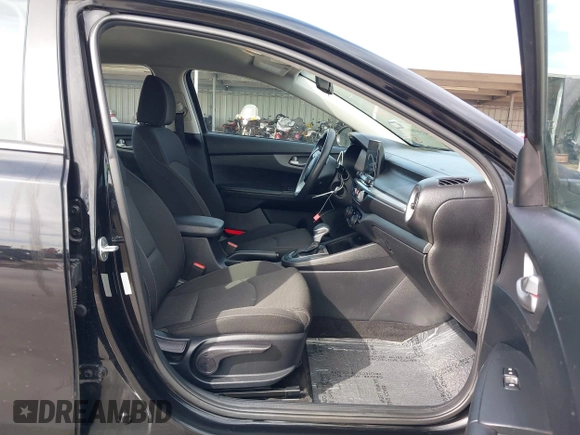 2019 Kia Forte LXS with VIN 3KPF24AD1KE068184, listed as a IAAI auction lot 41470017 with 55,326 mi miles. Bid and sale history available at carsss.com. Image 5.