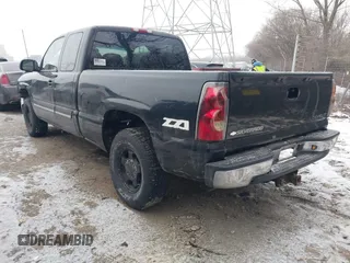 2004 Chevrolet Silverado 1500 with VIN 1GCEK19T04E206172, listed as a IAAI auction lot 41387807 with Not Provided miles and . Bid and sale history available at DreamBid. Image 3.