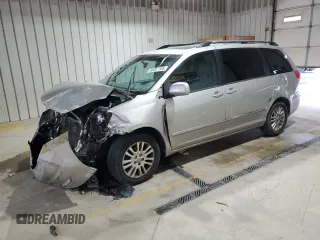 2010 Toyota Sienna XLE z VIN 5TDYK4CC9AS342961, wystawiony jako Copart lot #60057105 z przebiegiem Nie podano mil oraz Szkoda całkowita • Salvage title. Historia ofert i sprzedaży dostępna na DreamBid. Obrazek 1.
