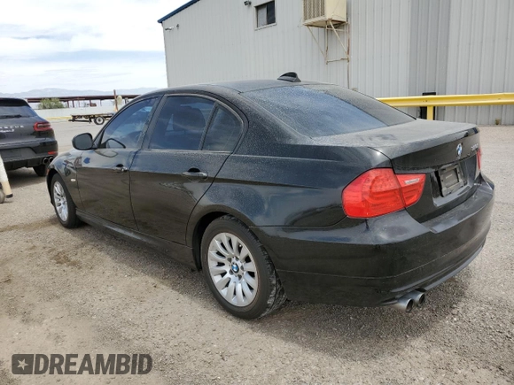 2009 BMW 3 Series 328i z VIN WBAPH57569NM34006, wystawiony jako Copart lot #56855315 z przebiegiem 146 045 mil mil oraz Czysty tytuł • Clean title. Historia ofert i sprzedaży dostępna na DreamBid. Obrazek 2.