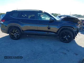 2024 Volkswagen Atlas SE z VIN 1V2WR2CAXRC522063, wystawiony jako IAAI lot #41289466 z przebiegiem 15 080 mil mil oraz . Historia ofert i sprzedaży dostępna na DreamBid. Obrazek 1.