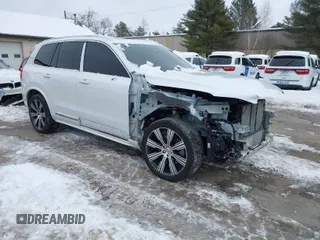 2023 Volvo XC90 Plus с VIN YV4H600N2P1952562, выставлен на аукционе IAAI как лот 41597675 с пробегом 18 232 миль миль и . История ставок и продаж доступна на DreamBid. Изображение 1.