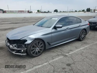 2017 BMW 5 Series 540i z VIN WBAJE5C36HG916142, wystawiony jako Copart lot #55282305 z przebiegiem 83 370 mil mil oraz Szkoda całkowita • Salvage title. Historia ofert i sprzedaży dostępna na DreamBid. Obrazek 1.