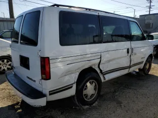 1998 Chevrolet Astro with VIN 1GNDM19W6WB173531, listed as a Copart auction lot 76167294 with 175,038 mi miles and Salvage Title. Bid and sale history available at carsss.com. Image 3.