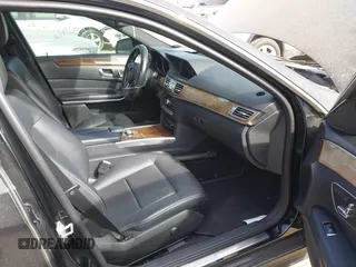 2015 Mercedes-Benz E-Class E 350 Luxury with VIN WDDHF8JB0FB112042, listed as a IAAI auction lot 41771389 with 135,191 mi miles. Bid and sale history available at carsss.com. Image 5.