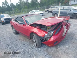 2010 Ford Mustang V6 with VIN 1ZVBP8EN1A5110063, listed as a IAAI auction lot 42698144 with 215,245 mi miles and . Bid and sale history available at DreamBid. Image 1.