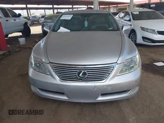 2007 Lexus LS with VIN JTHBL46F575048348, listed as a IAAI auction lot 42043015 with 201,281 mi miles. Bid and sale history available at carsss.com. Image 6.