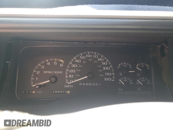 2000 GMC Denali z VIN 1GKEK13R2YR138523, wystawiony jako Copart lot #77609804 z przebiegiem 203 514 mil mil oraz Szkody całkowita. Historia ofert i sprzedaży dostępna na DreamBid. Obrazek 9.