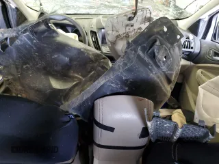2013 Ford Escape SE с VIN 1FMCU9GX5DUA38746, выставлен на аукционе Copart как лот 56034105 с пробегом Не указан миль и Списание • Salvage title. История ставок и продаж доступна на DreamBid. Изображение 8.