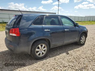 2013 Kia Sorento LX with VIN 5XYKTDA6XDG391488, listed as a Copart auction lot 66174525 with 152,633 mi miles and Clean title. Bid and sale history available at DreamBid. Image 3.