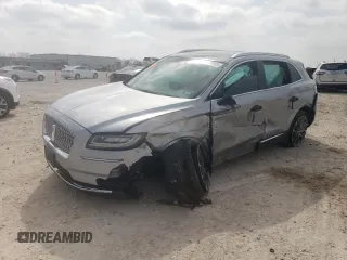 2022 Lincoln Nautilus Reserve z VIN 2LMPJ6K95NBL03291, wystawiony jako Copart lot #44001895 z przebiegiem Nie podano mil oraz Szkoda całkowita • Salvage title. Historia ofert i sprzedaży dostępna na DreamBid. Obrazek 1.