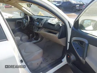 2008 Toyota RAV4 Ltd with VIN JTMBK31V585058568, listed as a IAAI auction lot 42049063 with 1 mi miles. Bid and sale history available at carsss.com. Image 5.