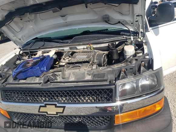 2017 Chevrolet Express Passenger LT z VIN 1GAZGPFG0H1339243, wystawiony jako Copart lot #51465385 z przebiegiem 116 263 mil mil oraz Szkoda całkowita • Salvage title. Historia ofert i sprzedaży dostępna na DreamBid. Obrazek 12.