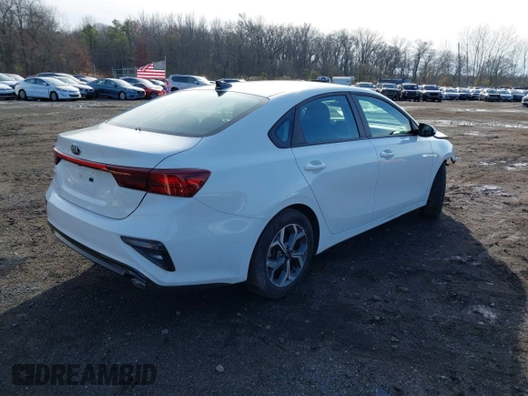 2021 Kia Forte LXS z VIN 3KPF24AD8ME273858, wystawiony jako IAAI lot #40978799 z przebiegiem 43 934 mil mil oraz . Historia ofert i sprzedaży dostępna na DreamBid. Obrazek 4.